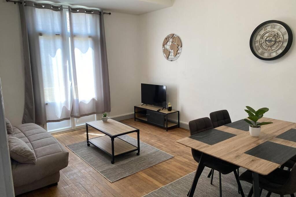 L'appartement de Molière N°3 Montluçon Extérieur photo