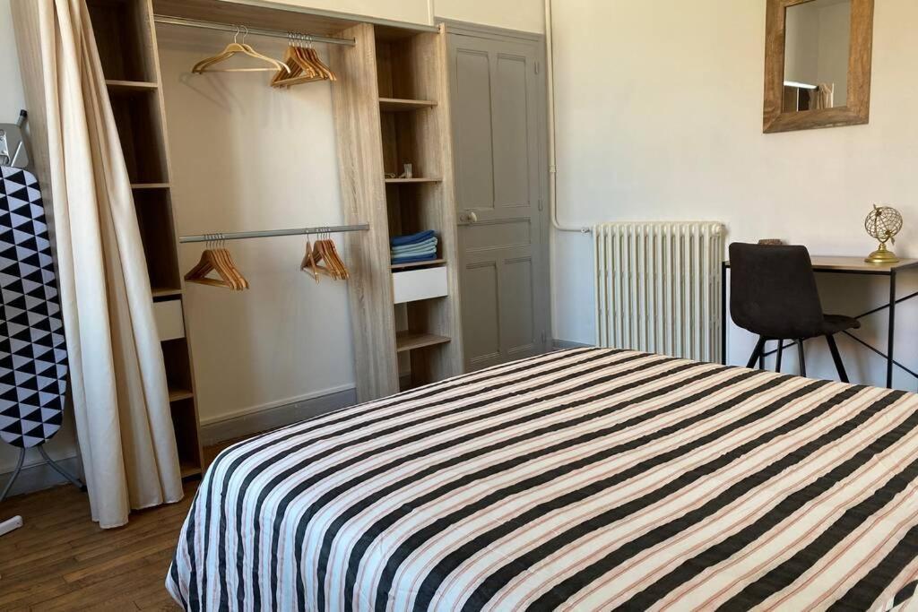 L'appartement de Molière N°3 Montluçon Extérieur photo